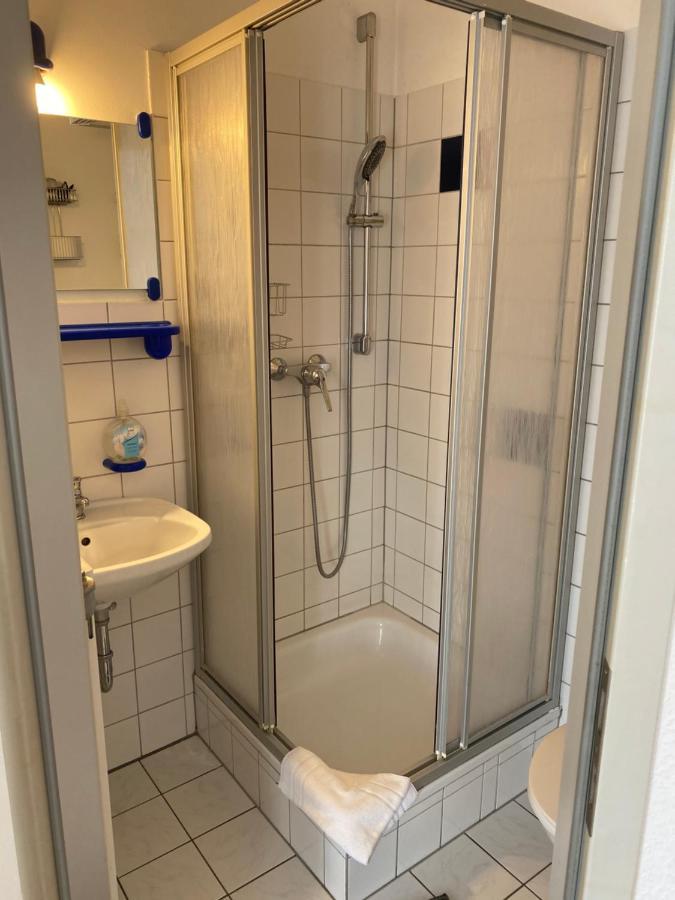 Apartmenthaus Zentrum Komfort Apartments Mit Minikuchen Verschiedener Grossen Kassel Exterior foto