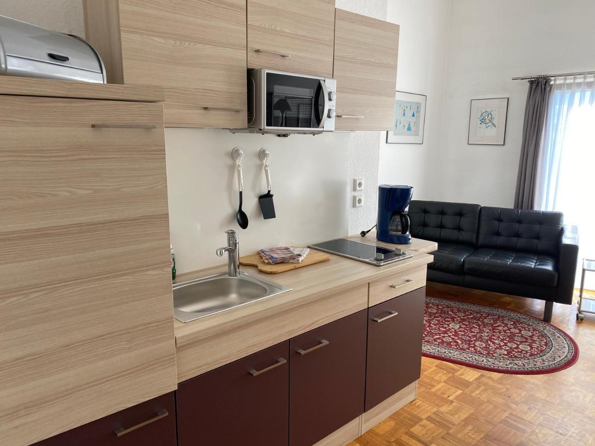 Apartmenthaus Zentrum Komfort Apartments Mit Minikuchen Verschiedener Grossen Kassel Exterior foto