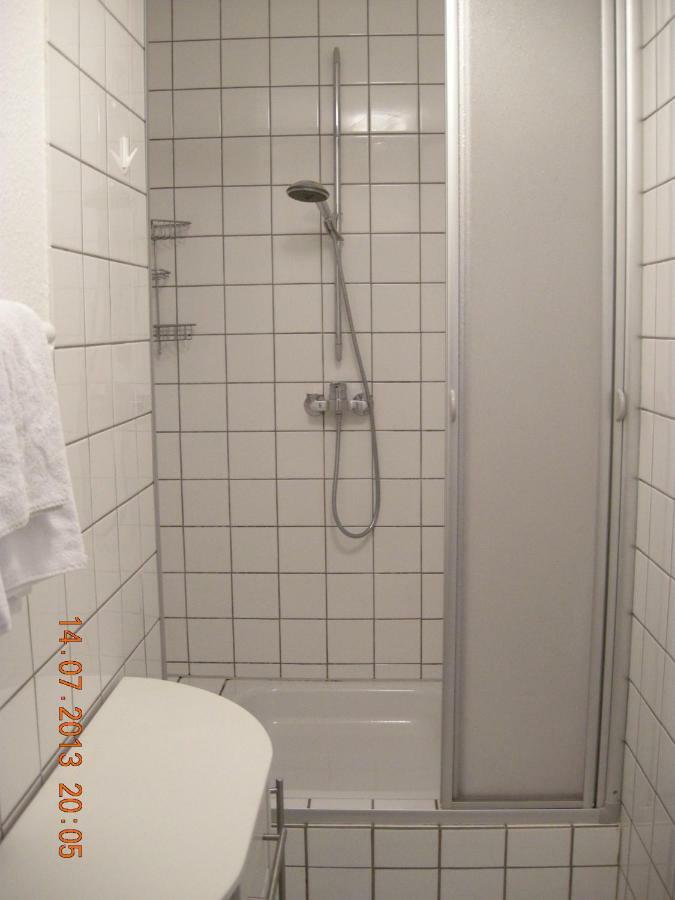Apartmenthaus Zentrum Komfort Apartments Mit Minikuchen Verschiedener Grossen Kassel Exterior foto